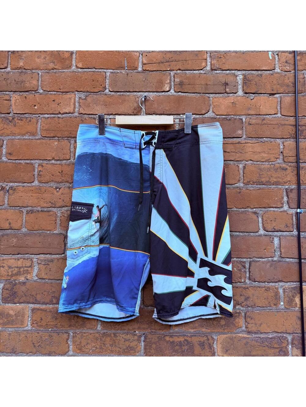 Vintage billabong andy iron rising sun board shorts 00s 34